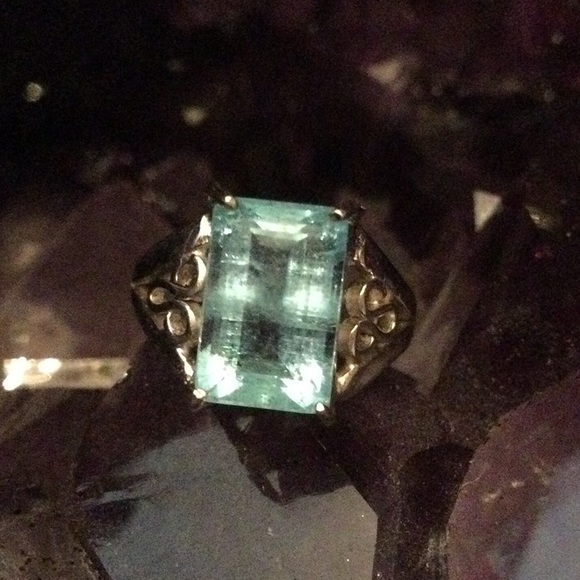 Rare Genuine Aquamarine Ring - Picture 2 of 14